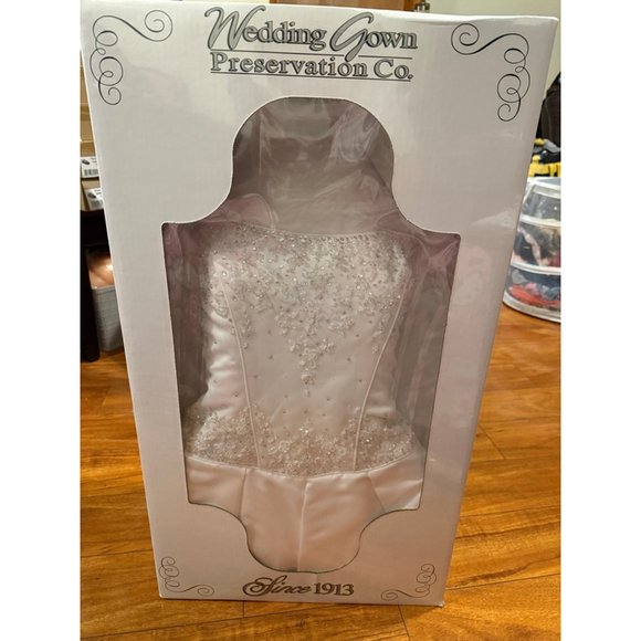 Unbranded Dresses & Skirts - Women's Unbranded White Beaded Wedding Gown